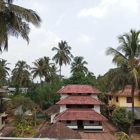 Avalon Homes Perintalmanna Luaran gambar