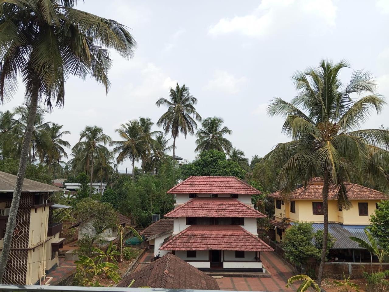 Avalon Homes Perintalmanna Luaran gambar